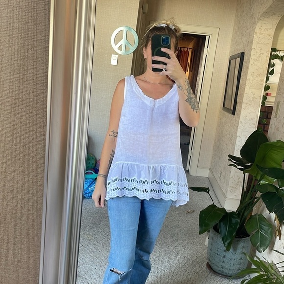 Valentina Naldi White Eyelet 100% Linen Top - Picture 8 of 9